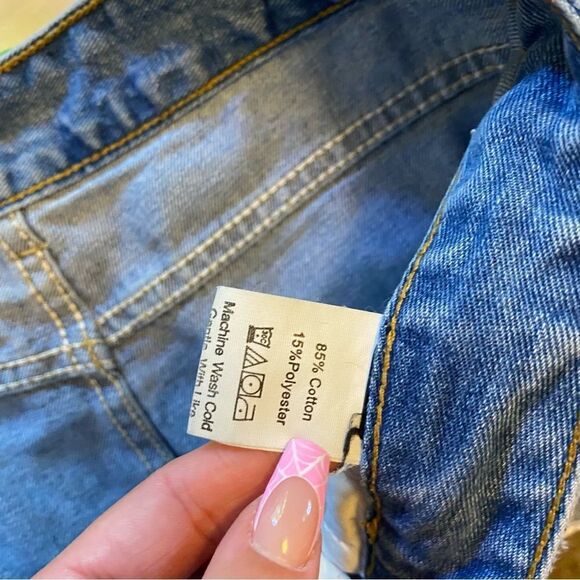 High waisted distressed jean shorts - Picture 7 of 10